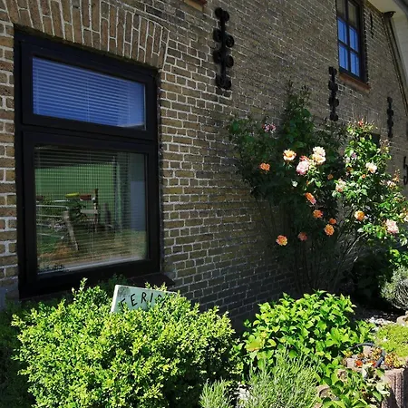 Sporn Apartment *